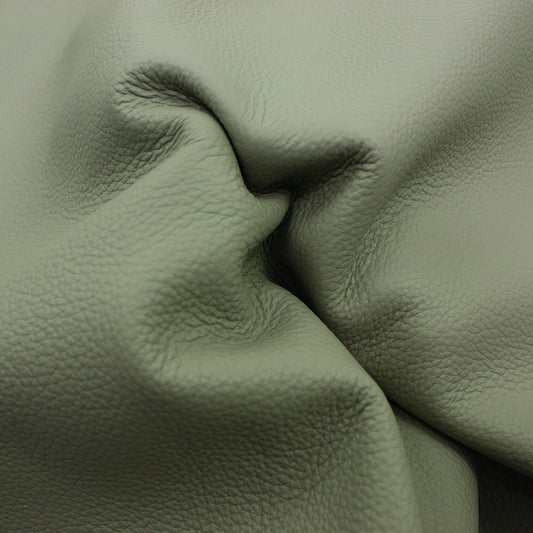 Trozo de piel vacuno bombeado gris stone