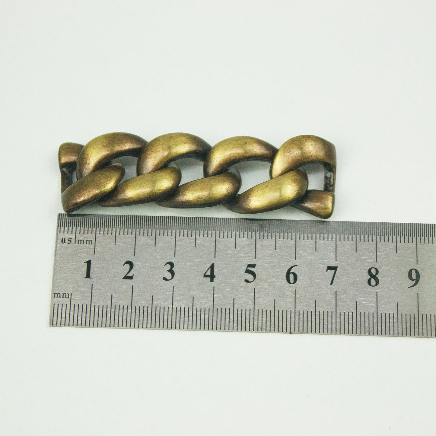 Trabilla Modelo L-684