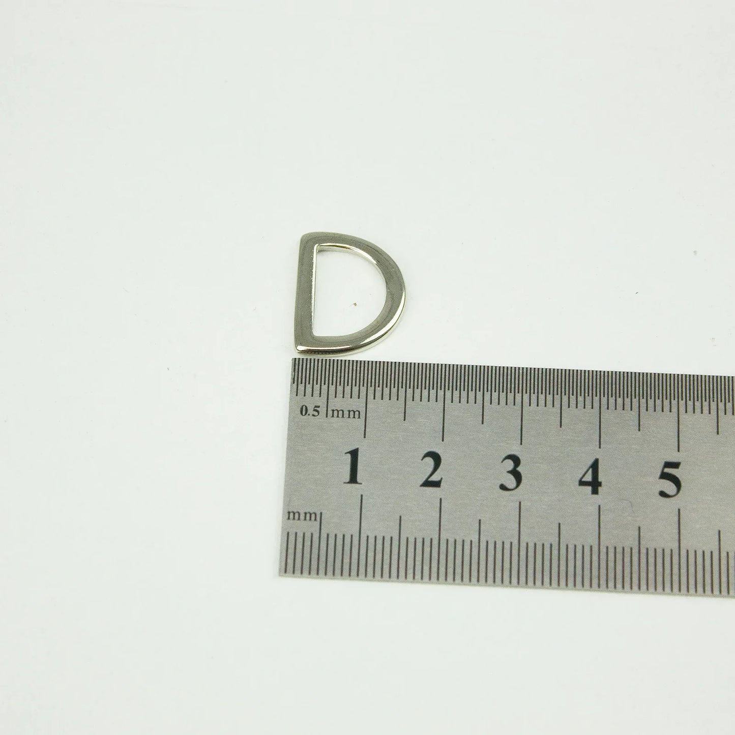 Anilla en D Modelo Z-672 - La Tendeta del Cuero