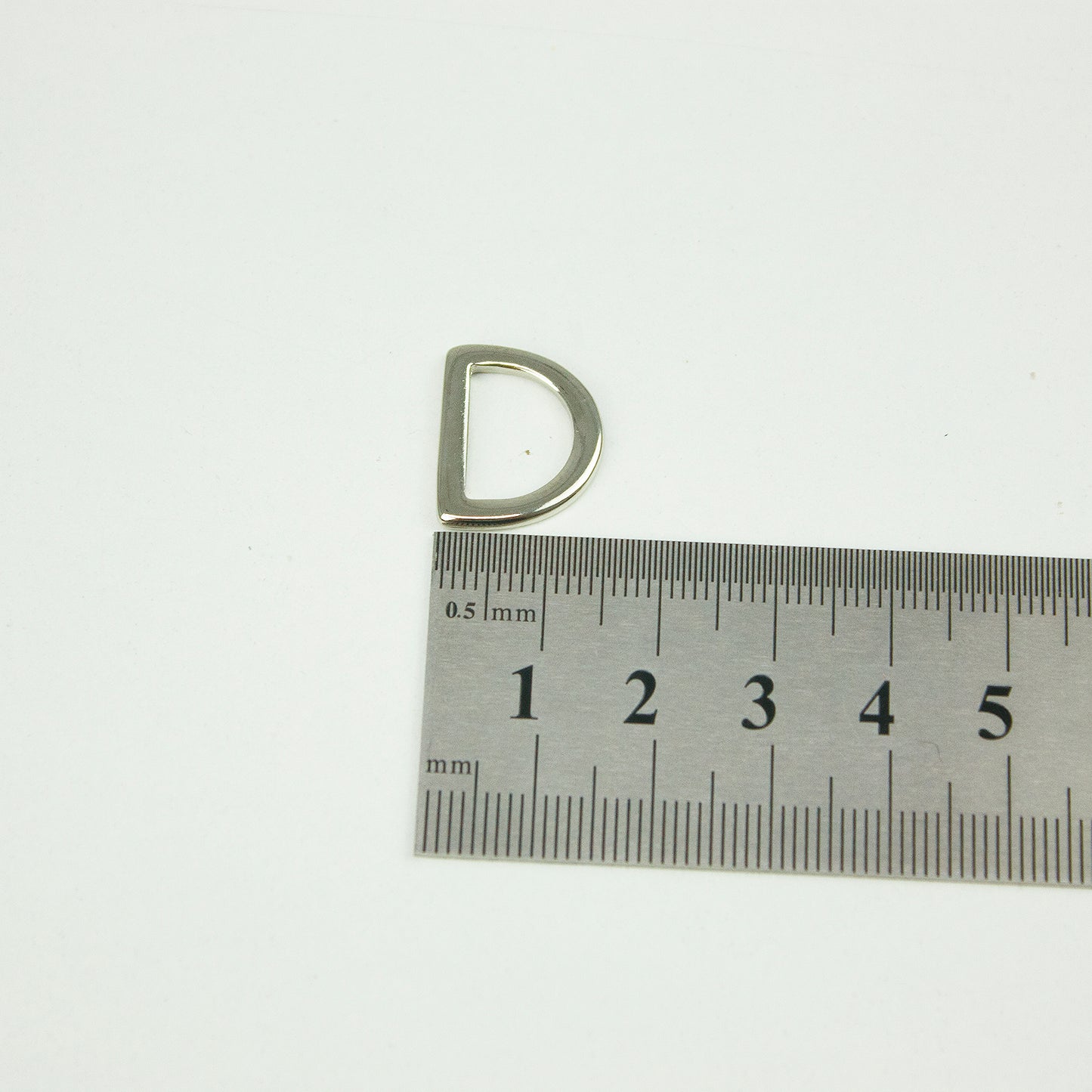 Anilla en D Modelo Z-672 - La Tendeta del Cuero