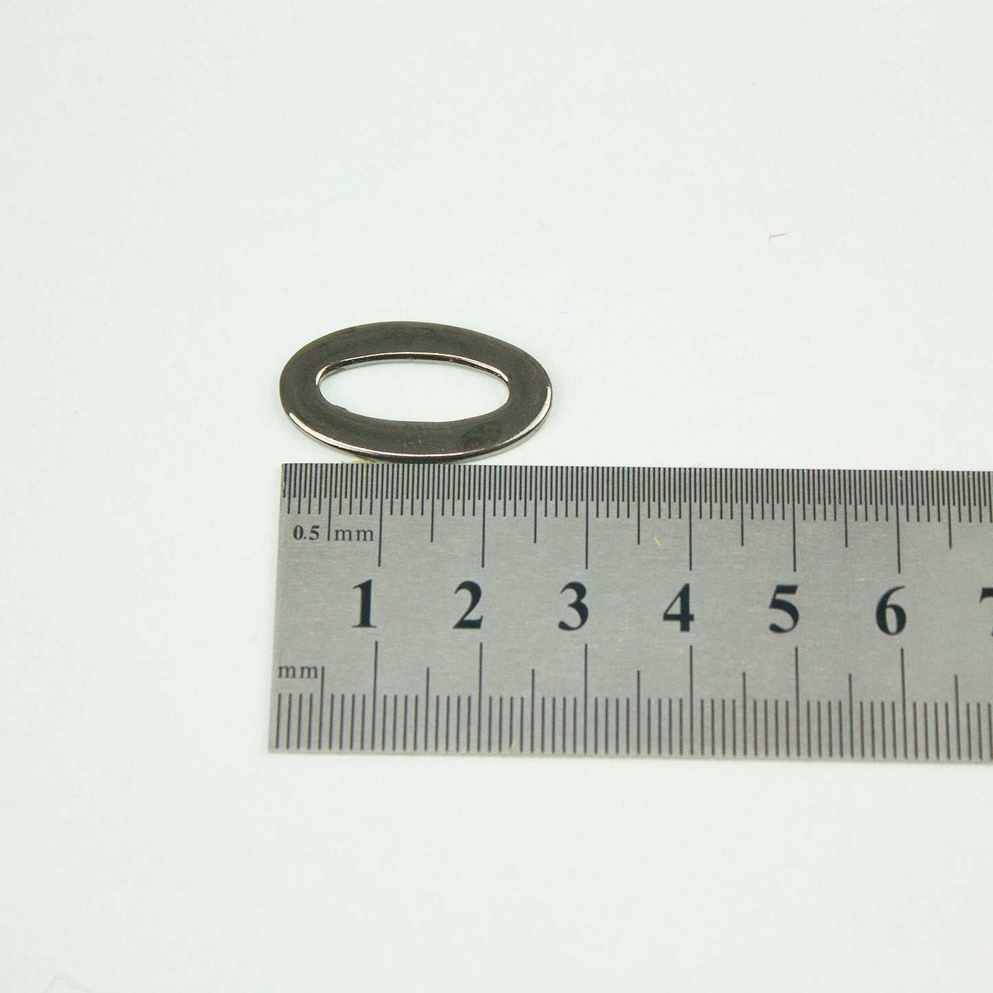 Anilla ovalada Modelo M-750