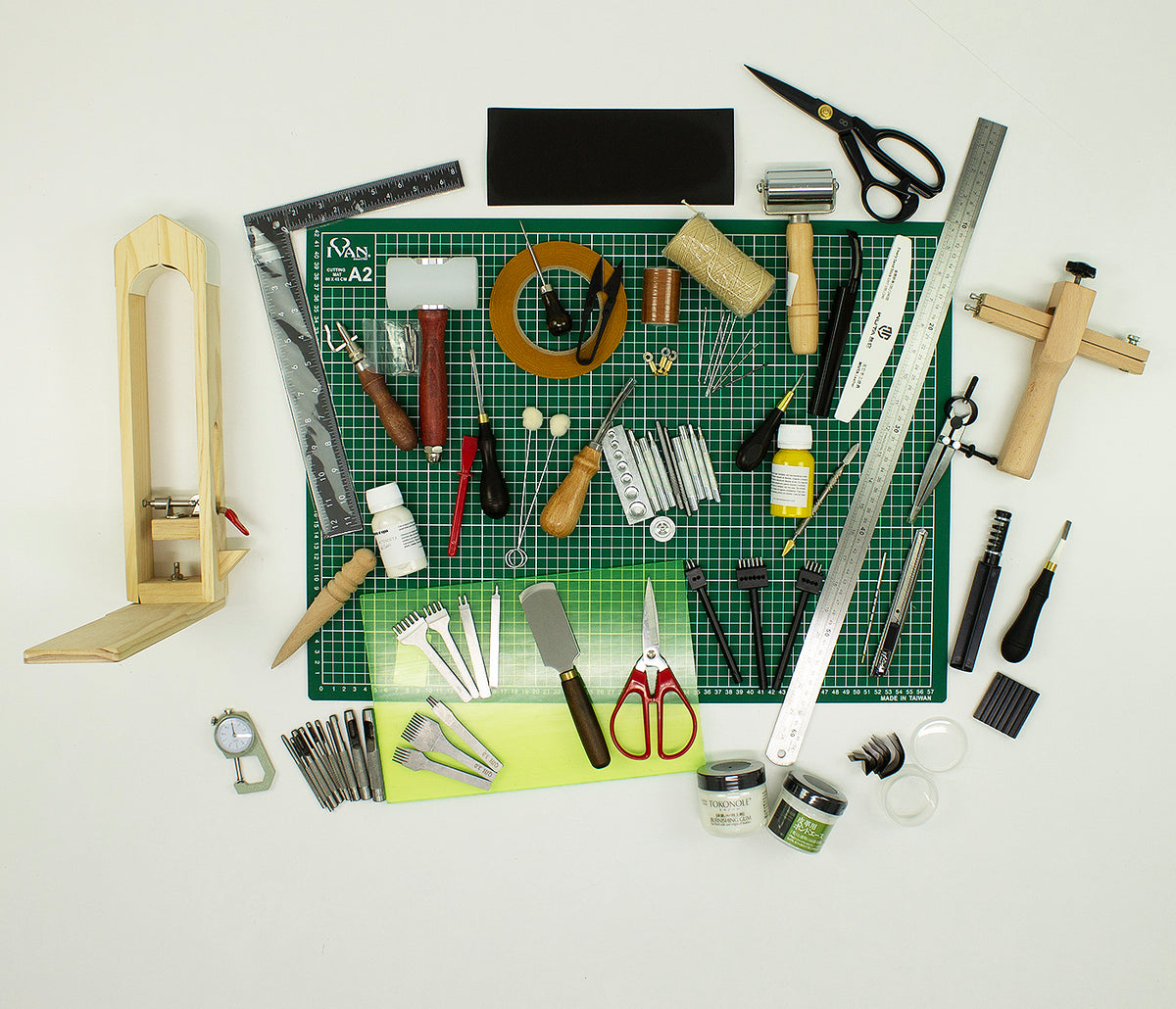 Kit iniciación a la artesania en cuero - Avanzado