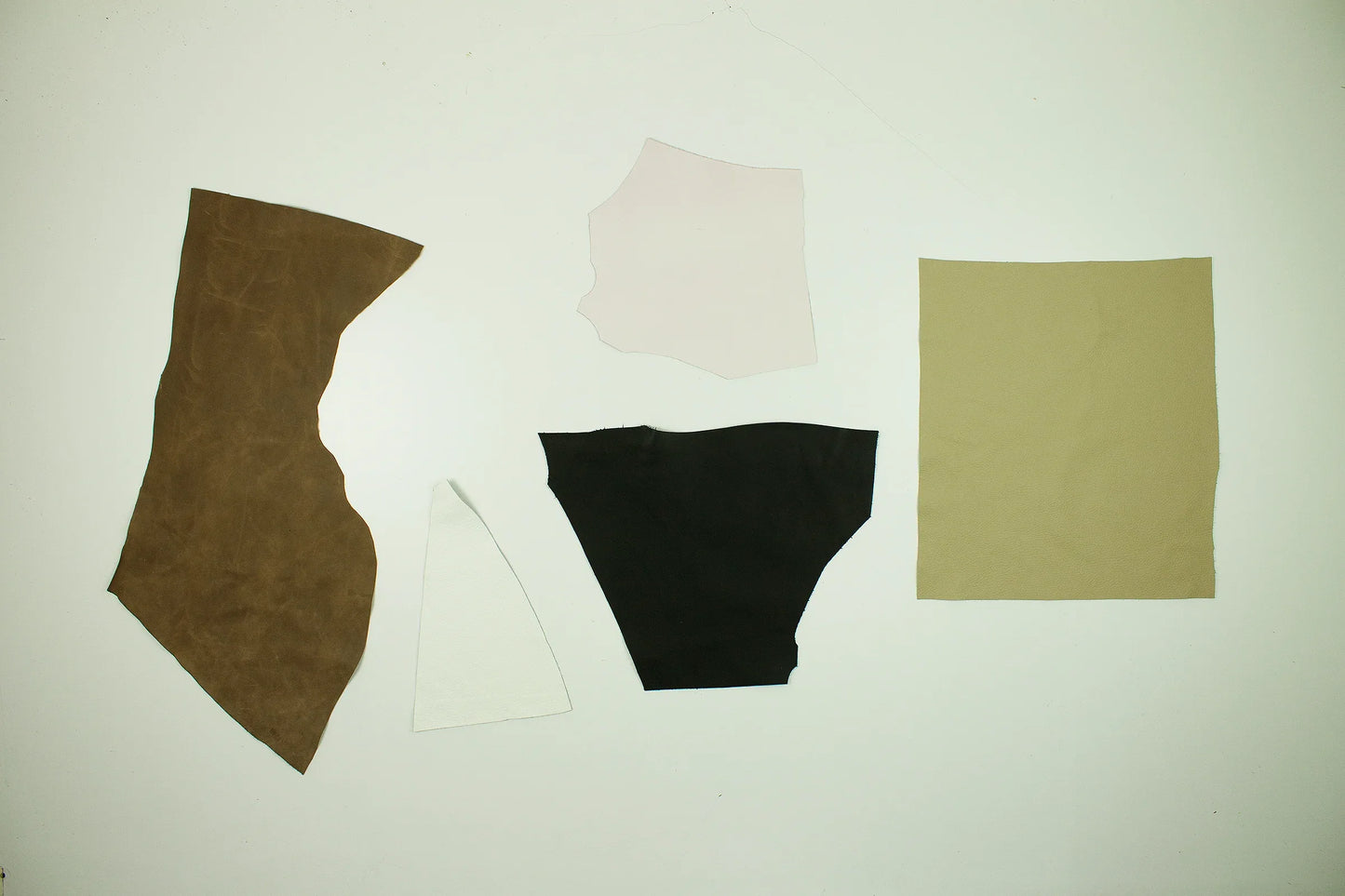 Lote 5 trozos de vacuno varios colores - La Tendeta del Cuero