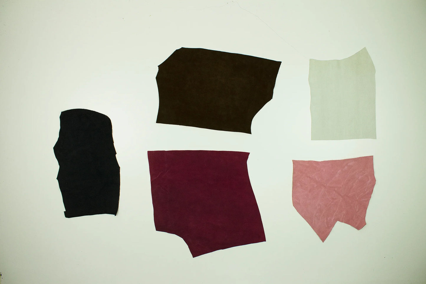 Lote 5 trozos de serraje varios colores - La Tendeta del Cuero