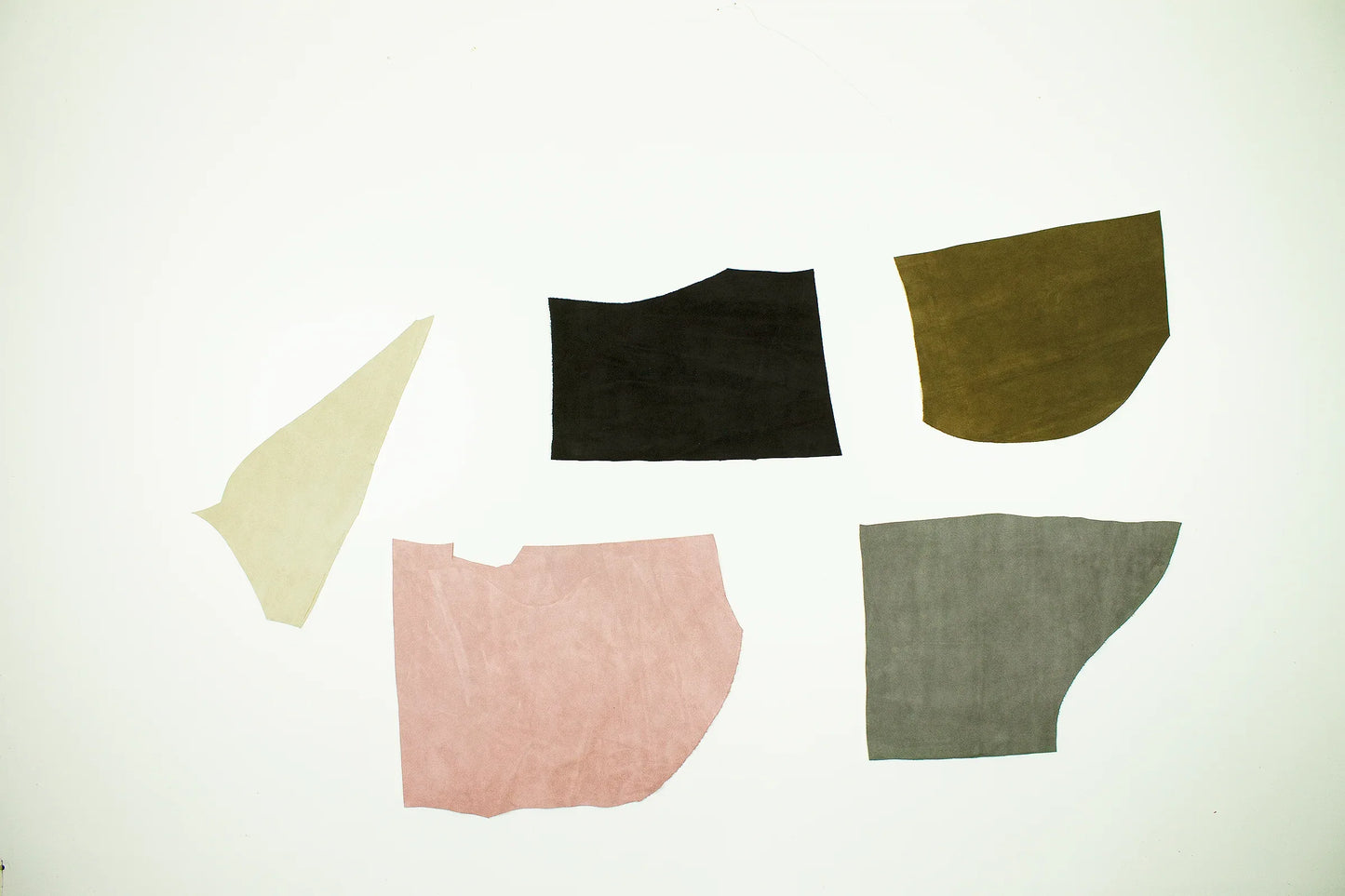 Lote 5 trozos de serraje varios colores - La Tendeta del Cuero