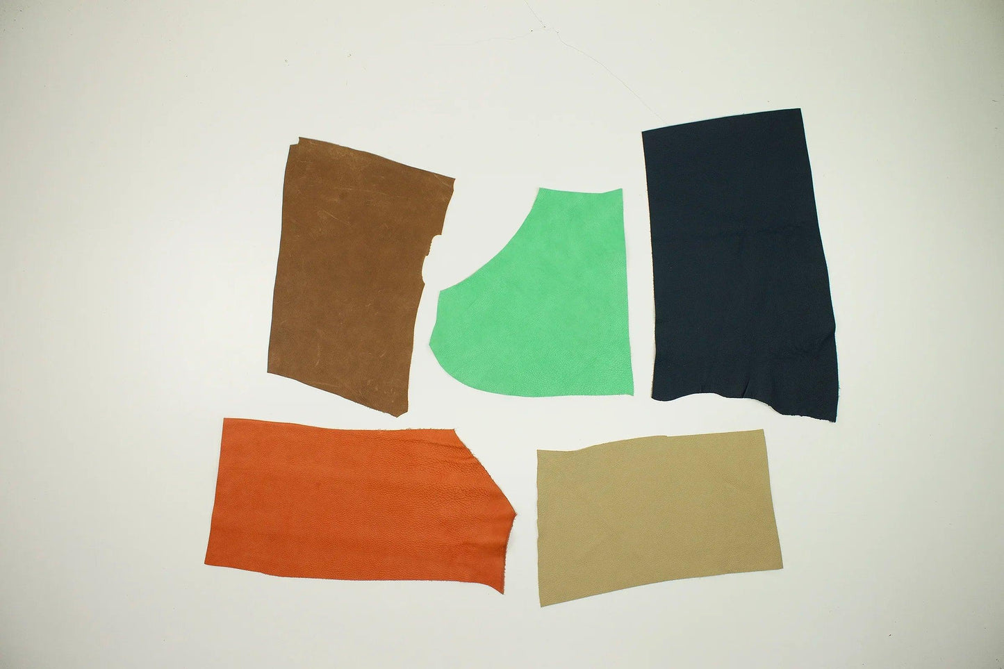 Lote 5 trozos de vacuno varios colores - La Tendeta del Cuero