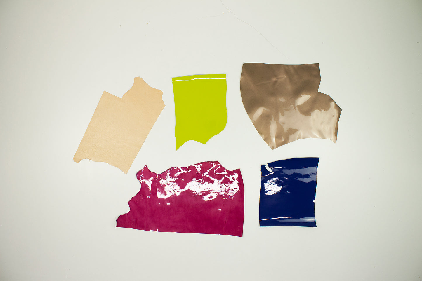 Lote 5 trozos de charol varios colores