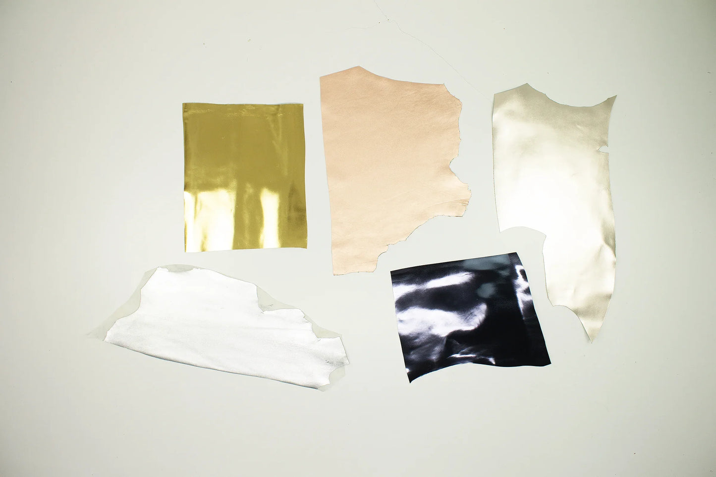 Lote 5 trozos de laminado varios colores - La Tendeta del Cuero