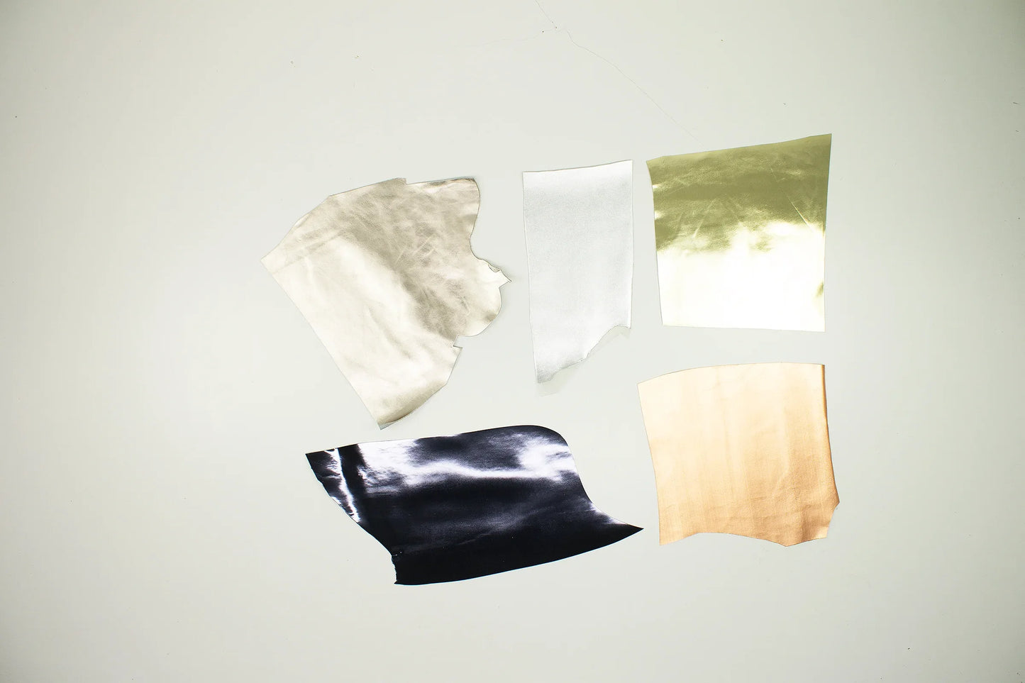 Lote 5 trozos de laminado varios colores - La Tendeta del Cuero