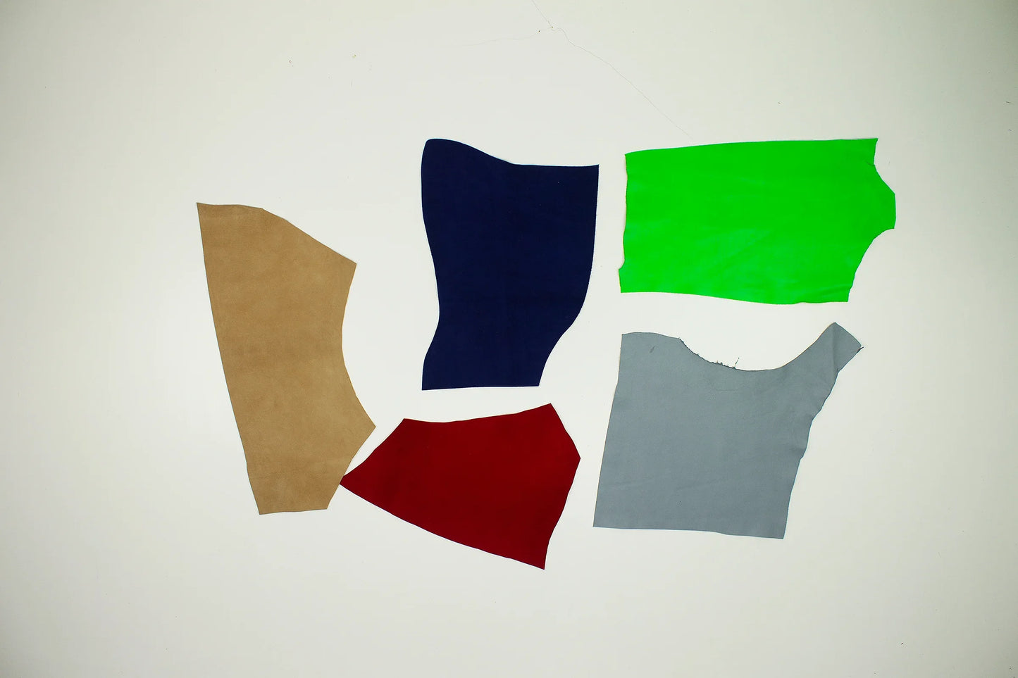 Lote 5 trozos de piel fina varios colores - La Tendeta del Cuero