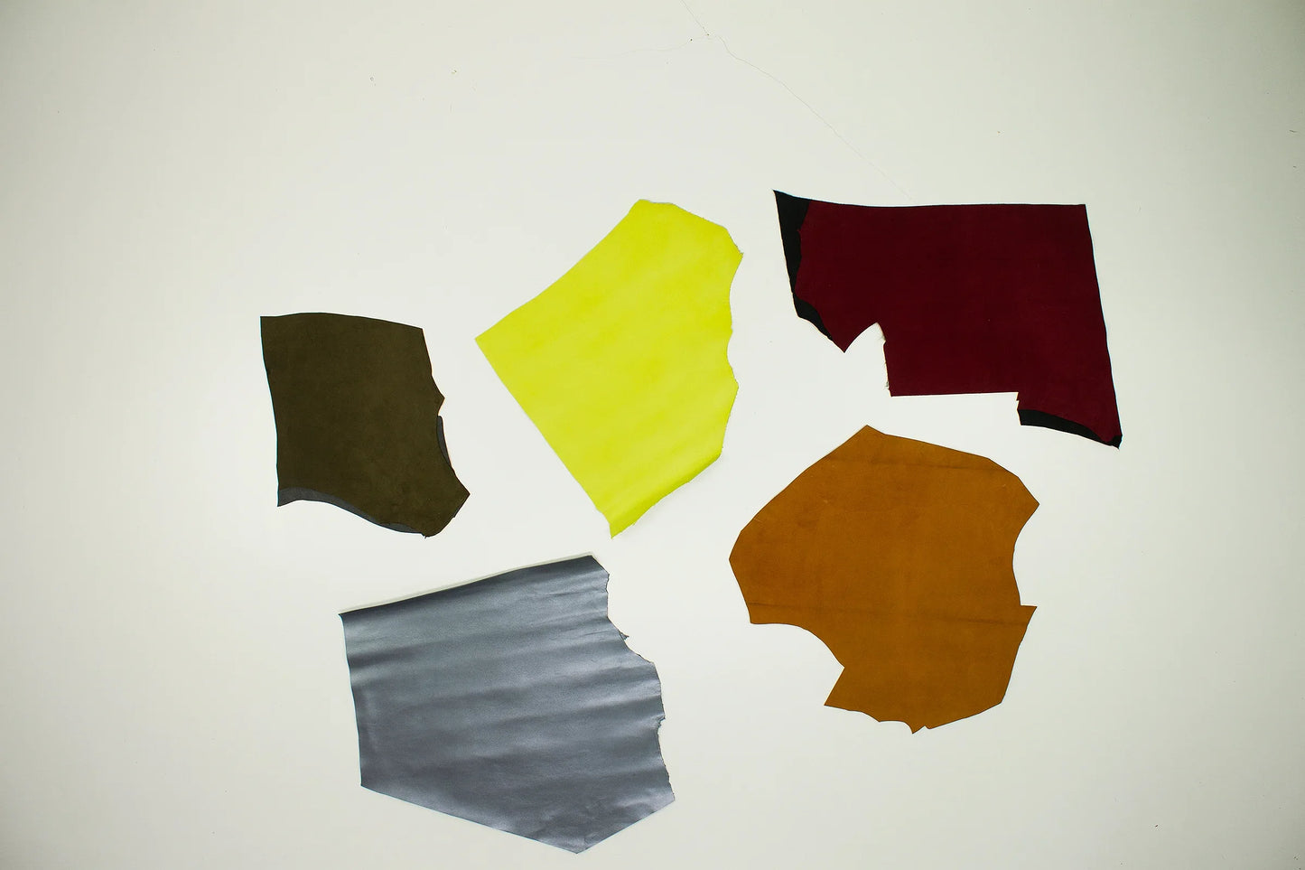 Lote 5 trozos de piel fina varios colores - La Tendeta del Cuero