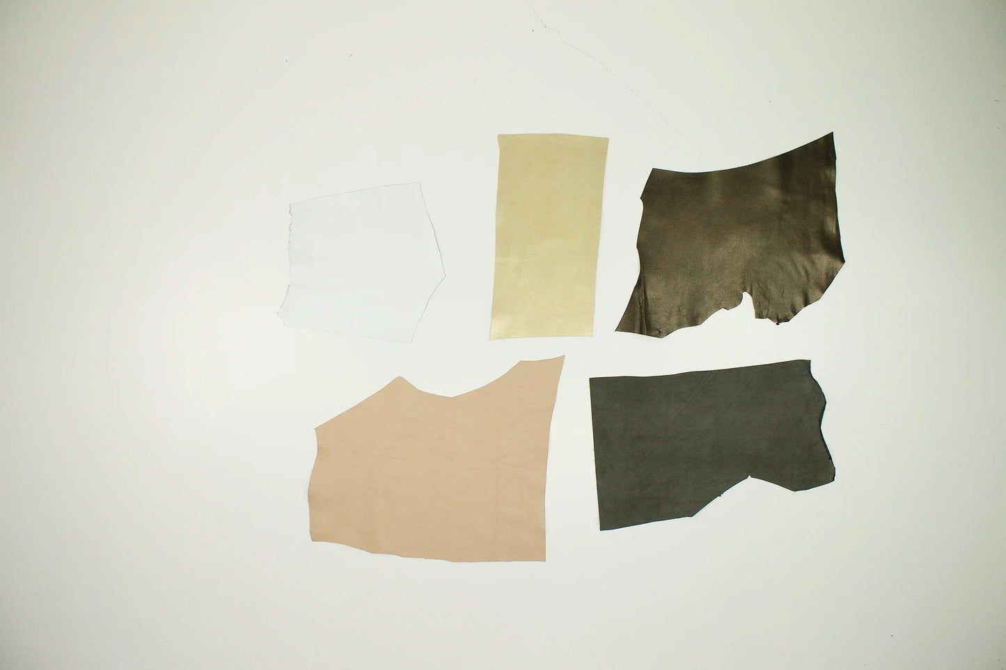 Lote 5 trozos de piel fina varios colores - La Tendeta del Cuero