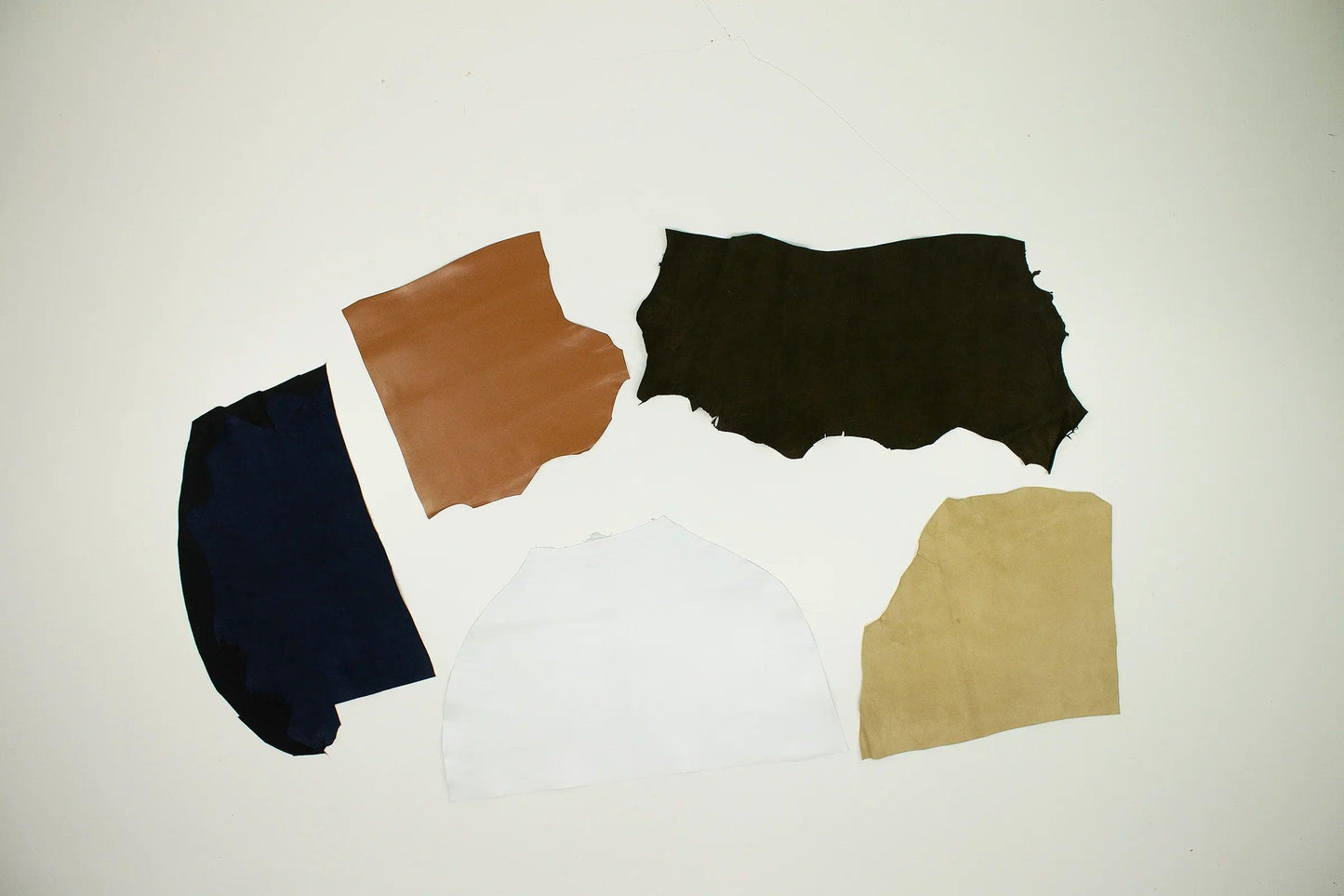 Lote 5 trozos de piel fina varios colores - La Tendeta del Cuero