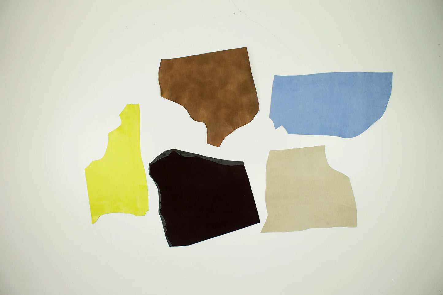 Lote 5 trozos de piel fina varios colores - La Tendeta del Cuero