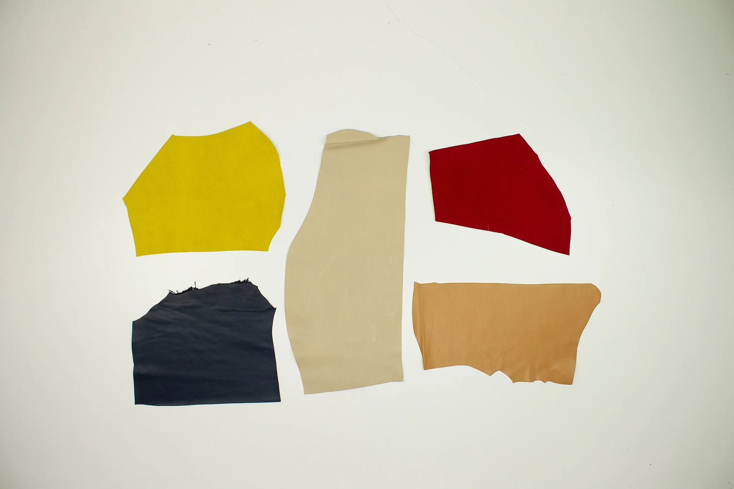 Lote 5 trozos de piel fina varios colores - La Tendeta del Cuero