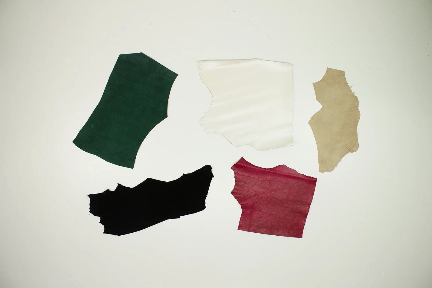 Lote 5 trozos de piel fina varios colores - La Tendeta del Cuero