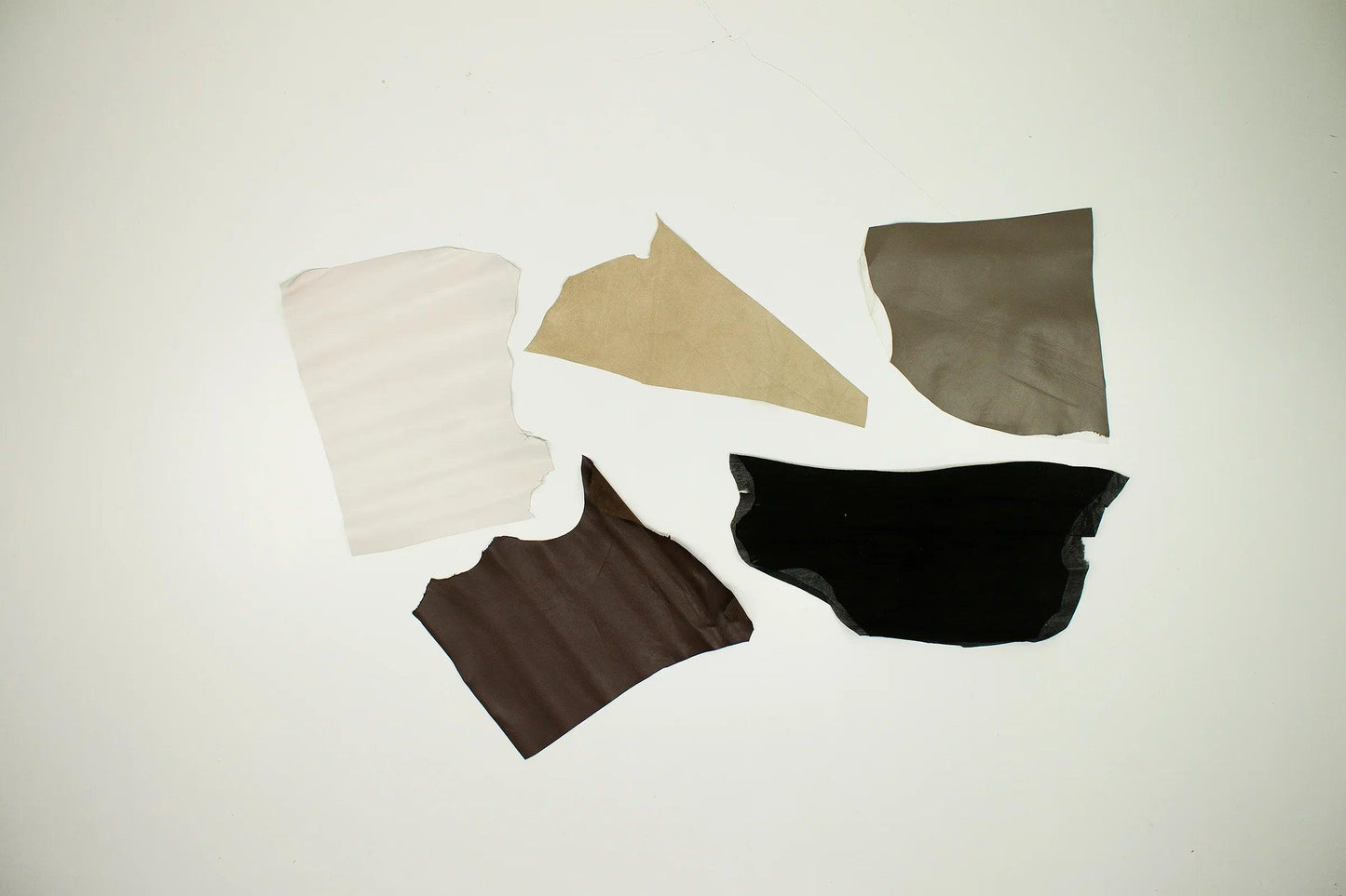 Lote 5 trozos de piel fina varios colores - La Tendeta del Cuero