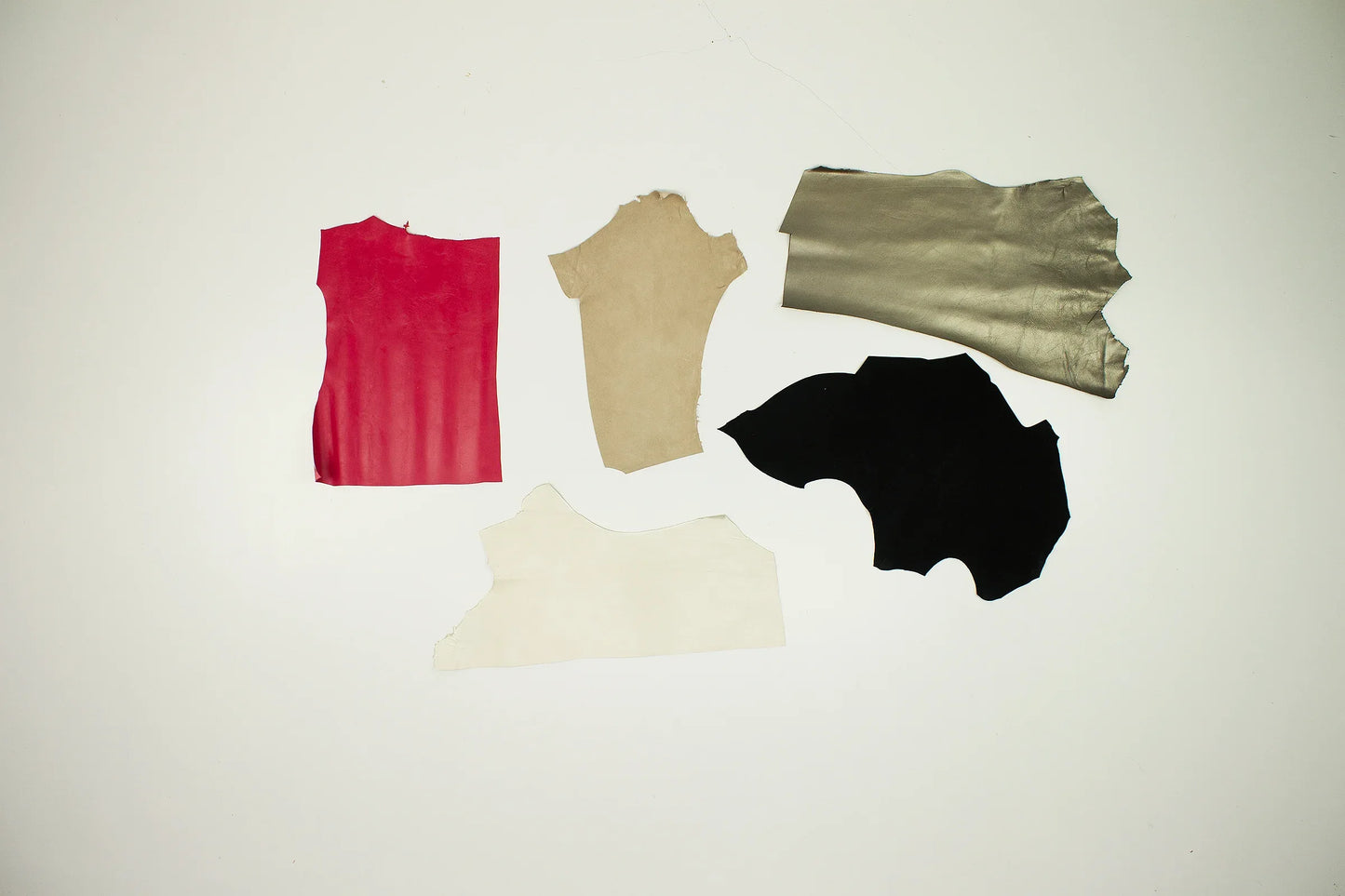 Lote 5 trozos de piel fina varios colores - La Tendeta del Cuero