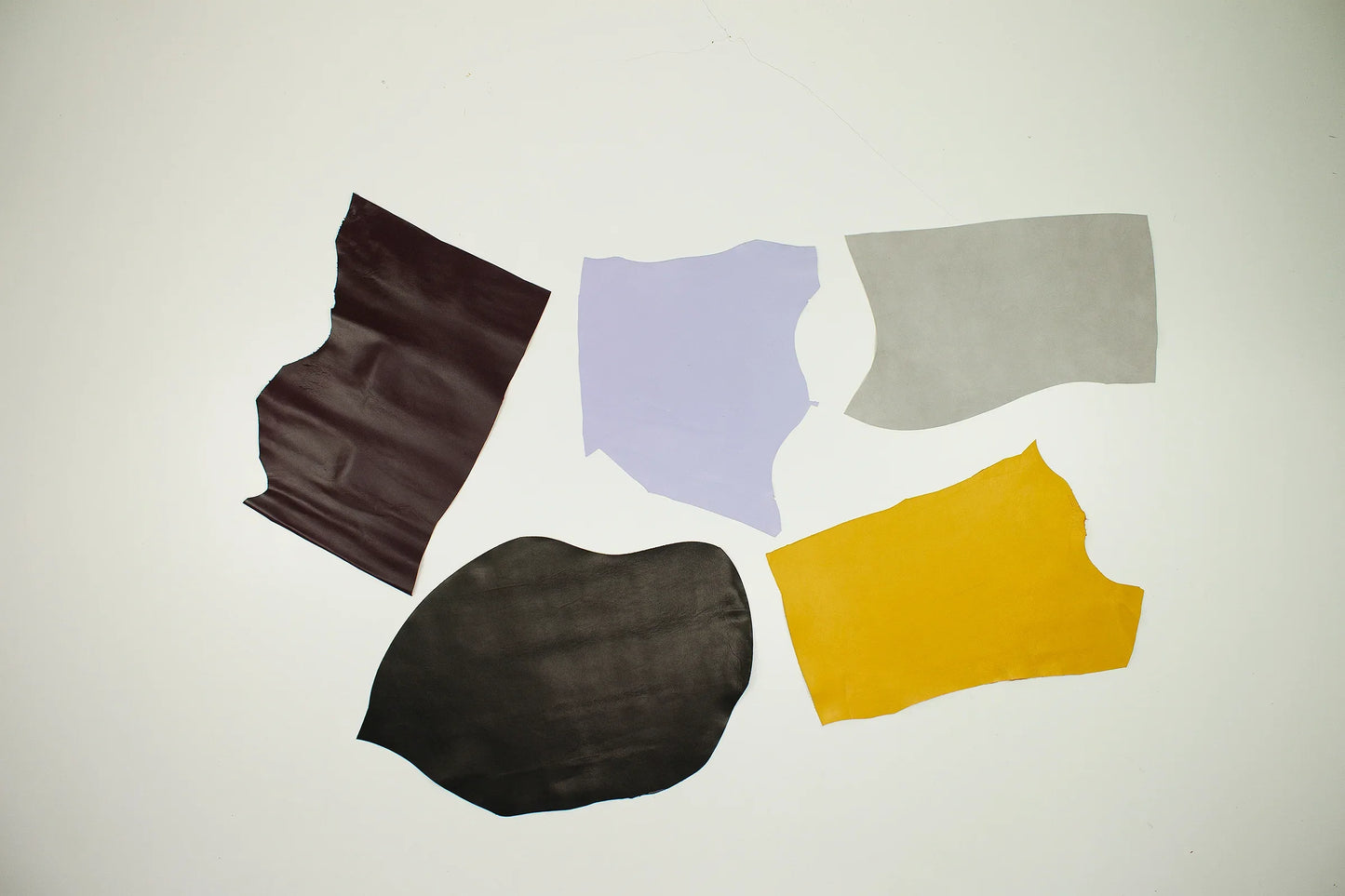 Lote 5 trozos de piel fina varios colores - La Tendeta del Cuero