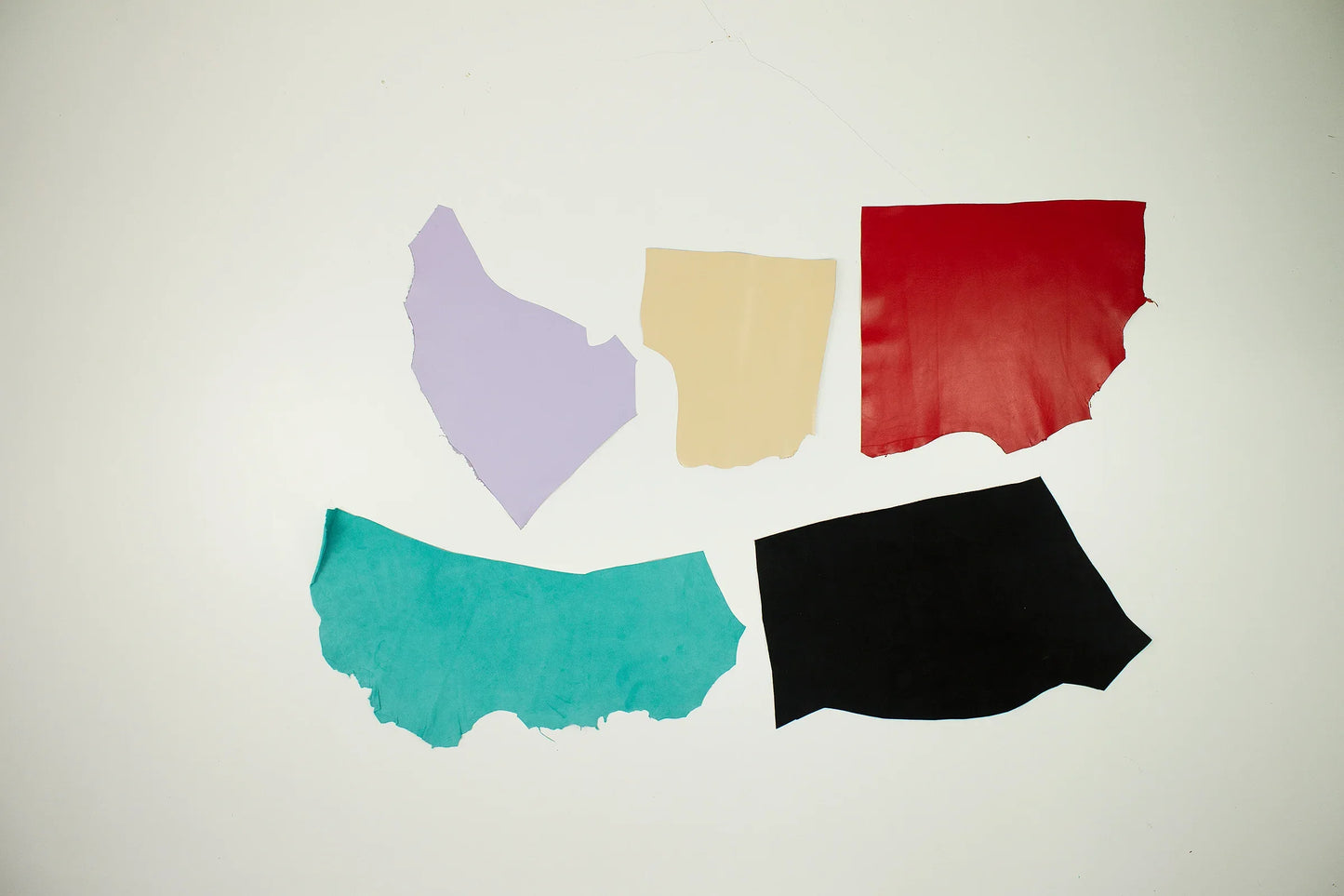 Lote 5 trozos de piel fina varios colores - La Tendeta del Cuero