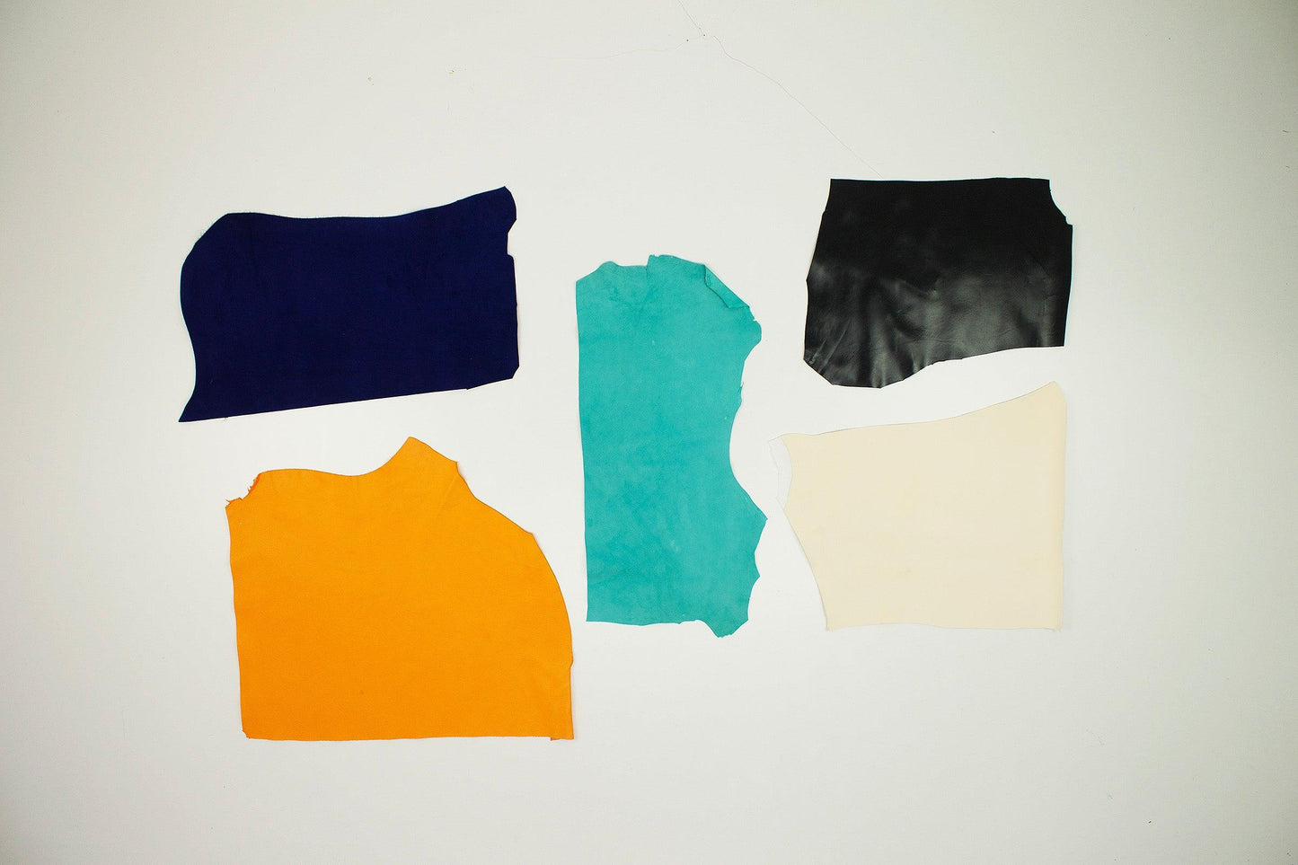 Lote 5 trozos de piel fina varios colores