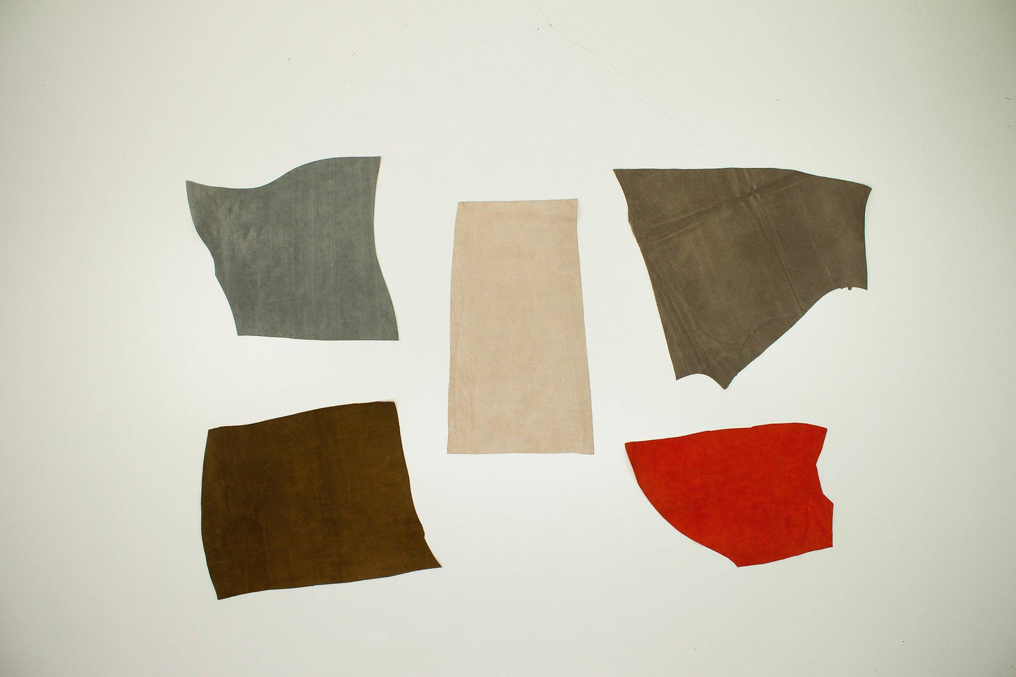 Lot 5 pieces of split leather various colors