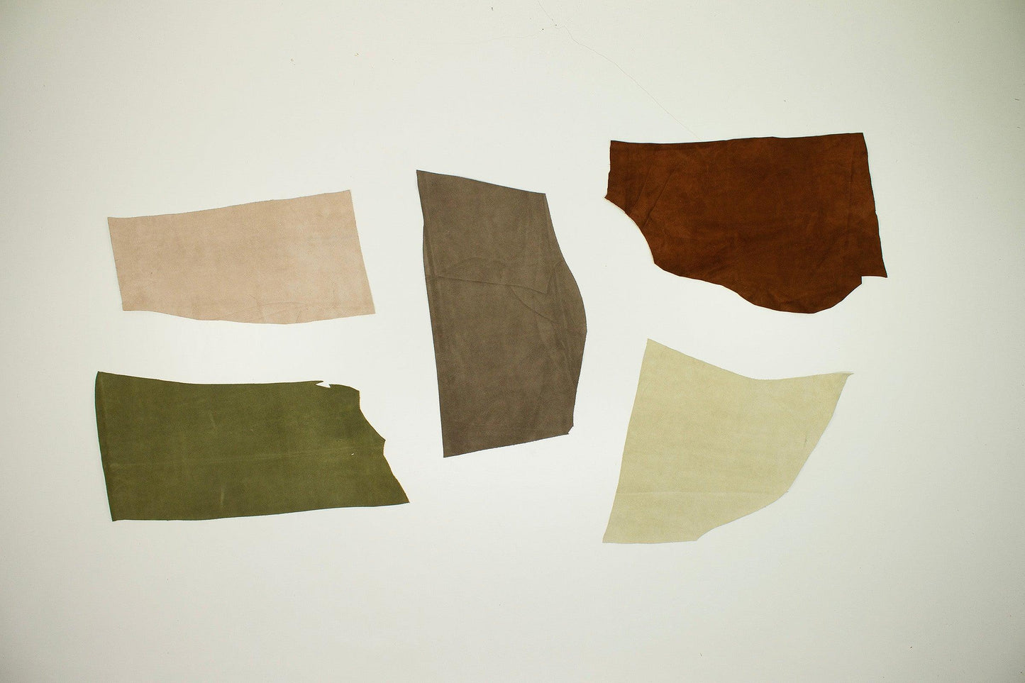 Lot 5 pieces of split leather various colors