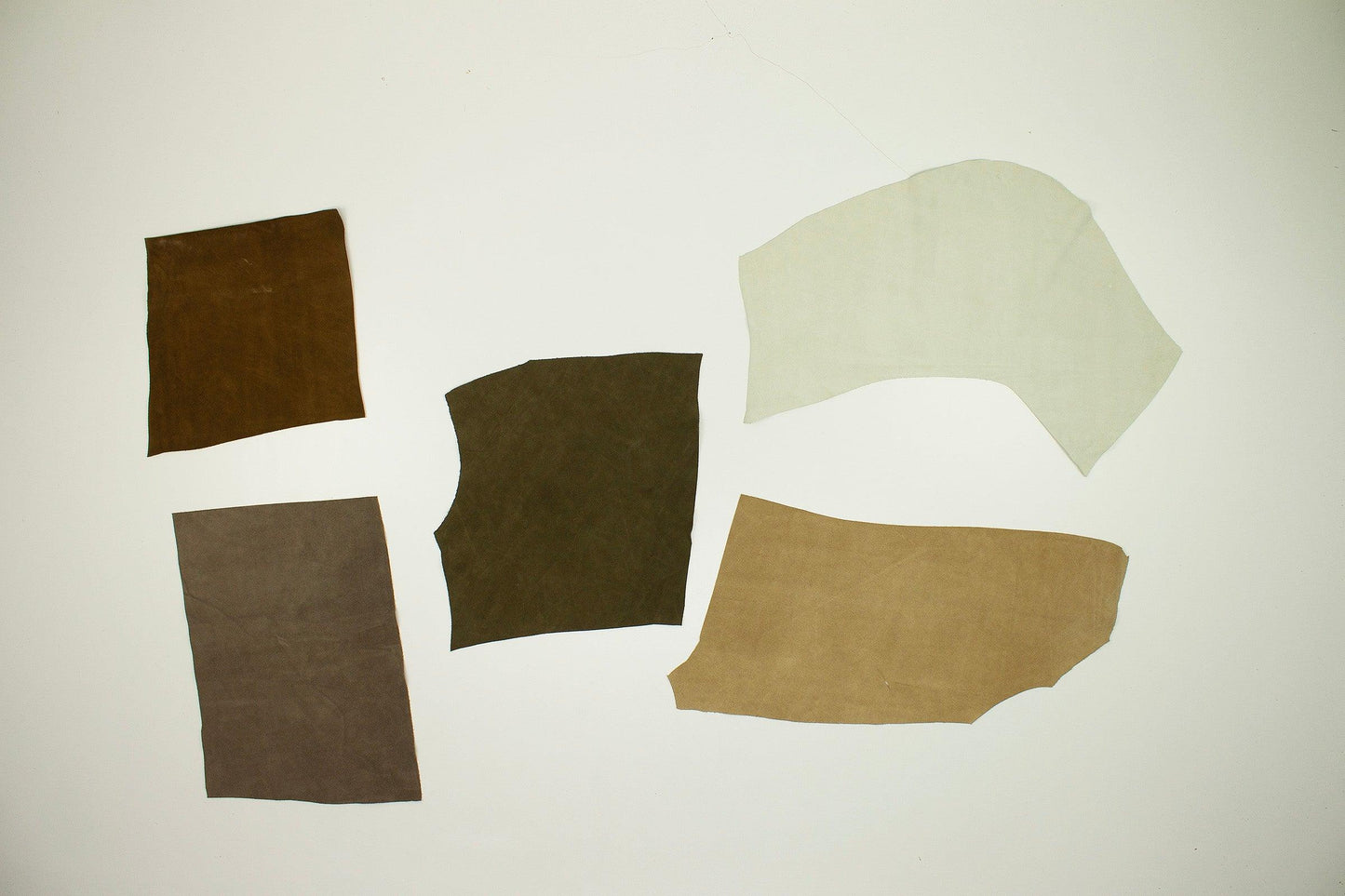 Lot 5 pieces of split leather various colors