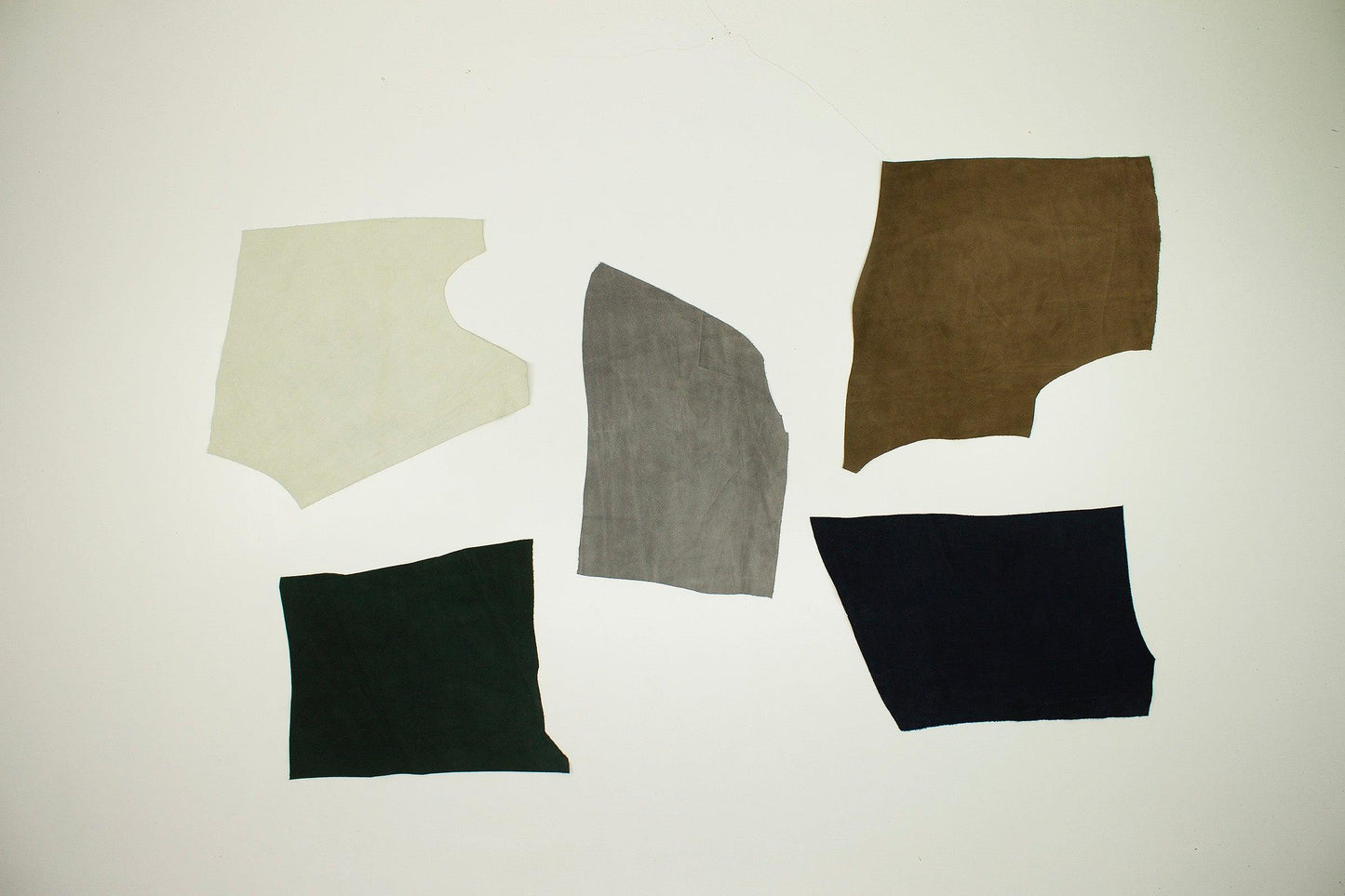 Lot 5 pieces of split leather various colors