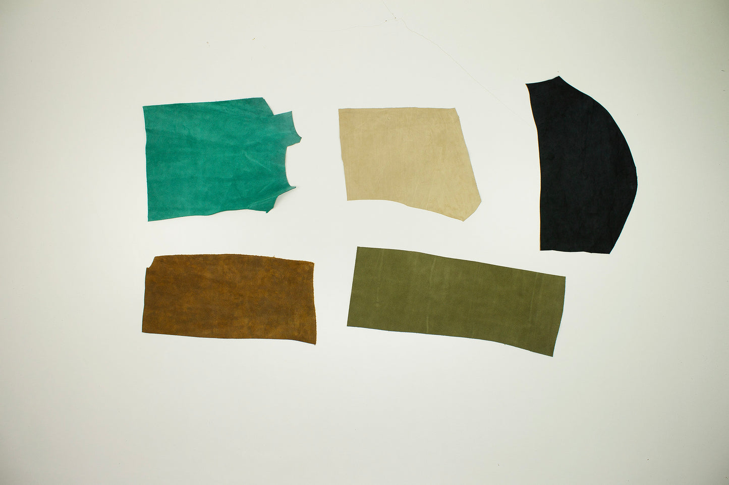 Lote 5 trozos de serraje varios colores
