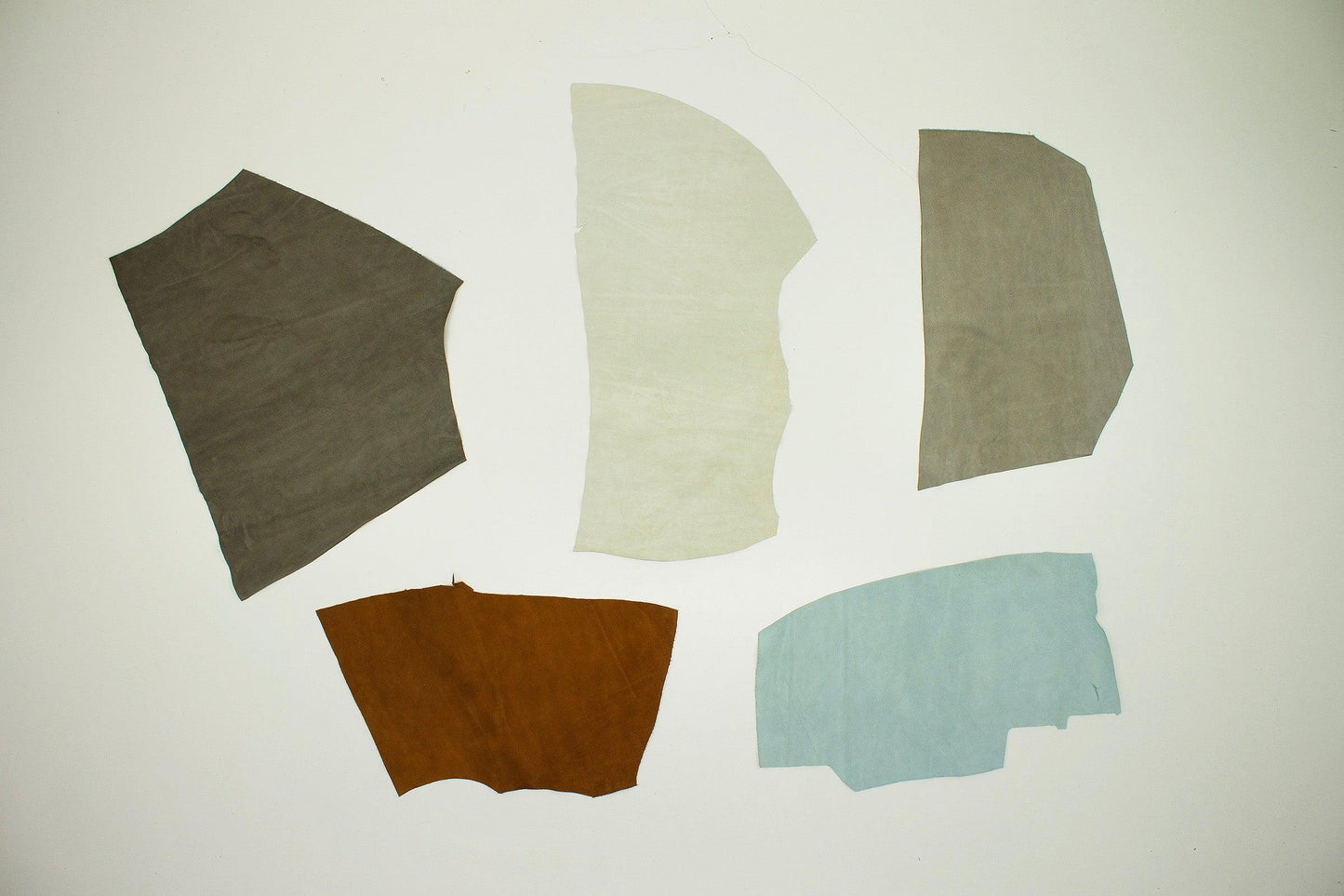 Lote 5 trozos de serraje varios colores