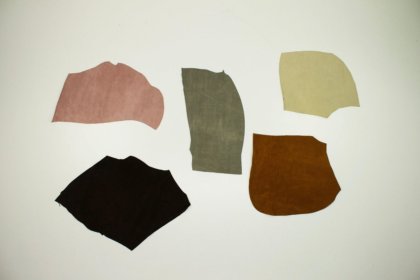 Lot 5 pieces of split leather various colors