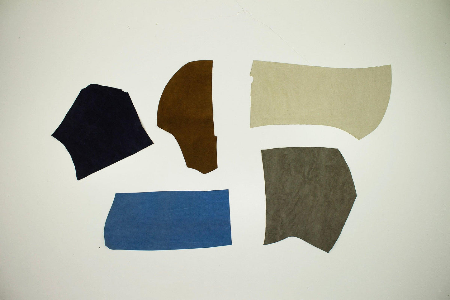 Lote 5 trozos de serraje varios colores