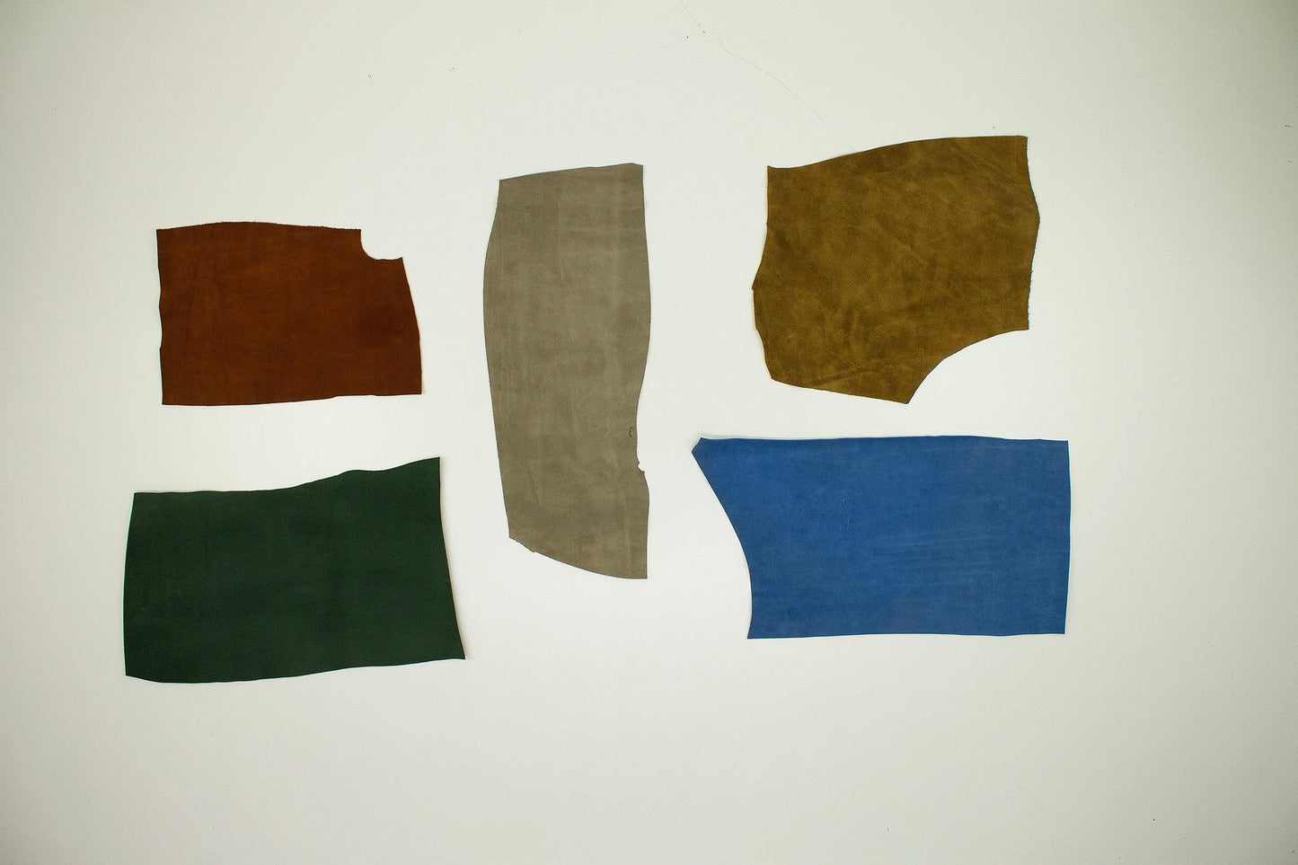 Lot 5 pieces of split leather various colors