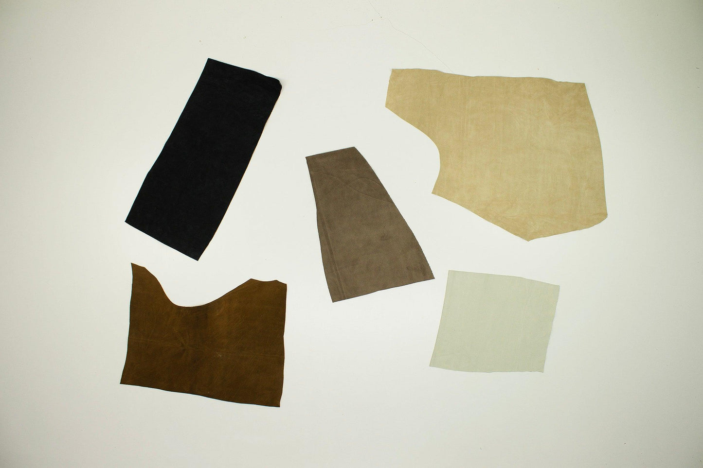 Lot 5 pieces of split leather various colors