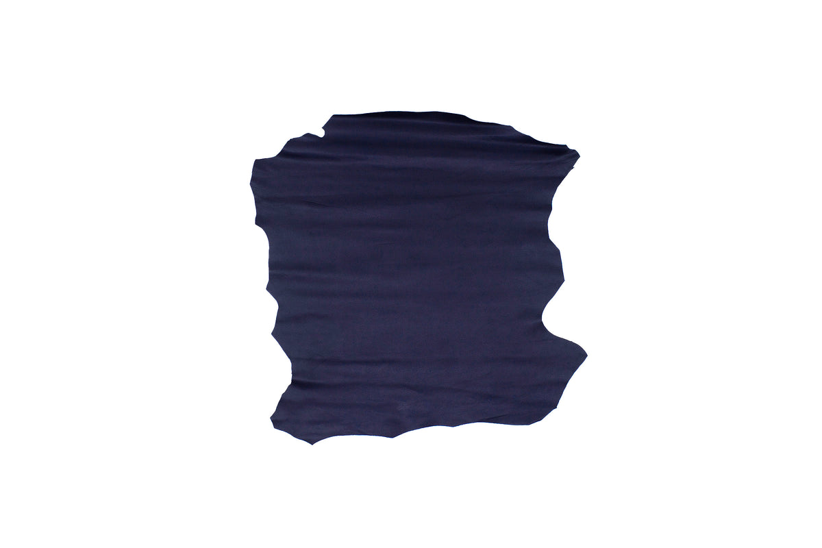 Trozo de piel cordero azul marino