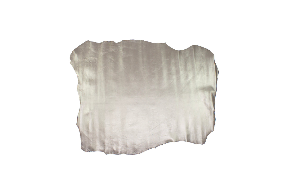 Trozo de piel cabra plata vieja