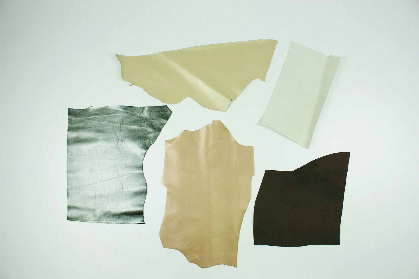 Lote 5 trozos de piel fina varios colores - La Tendeta del Cuero