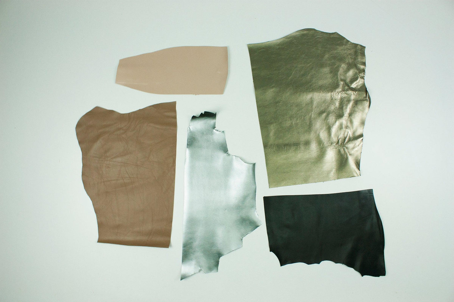 Lote 5 trozos de piel fina varios colores - La Tendeta del Cuero