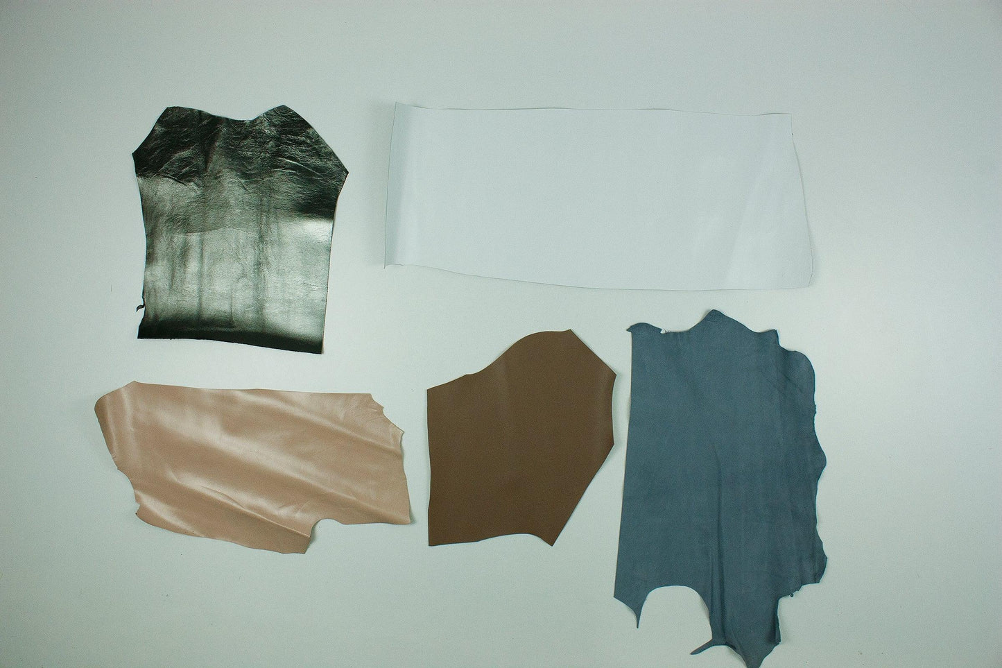 Lote 5 trozos de piel fina varios colores - La Tendeta del Cuero