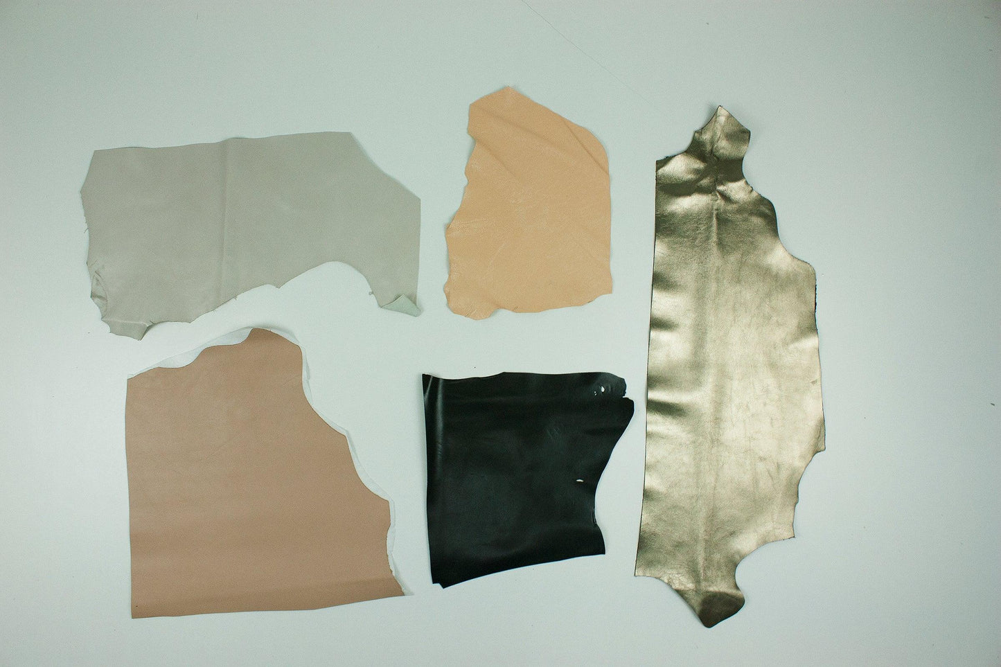 Lote 5 trozos de piel fina varios colores - La Tendeta del Cuero