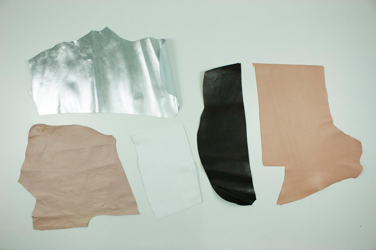 Lote 5 trozos de piel fina varios colores - La Tendeta del Cuero