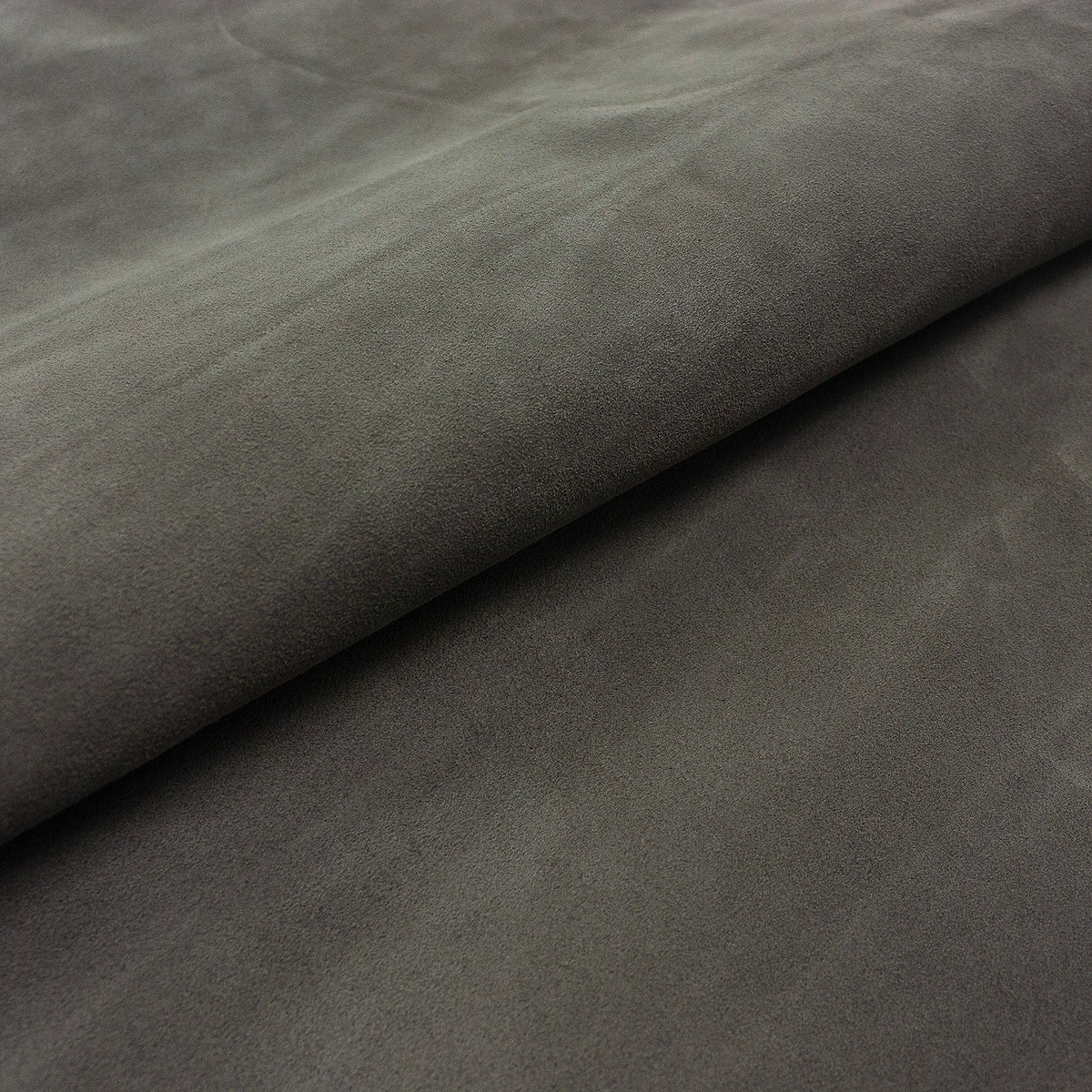 Trozo de piel serraje gris topo