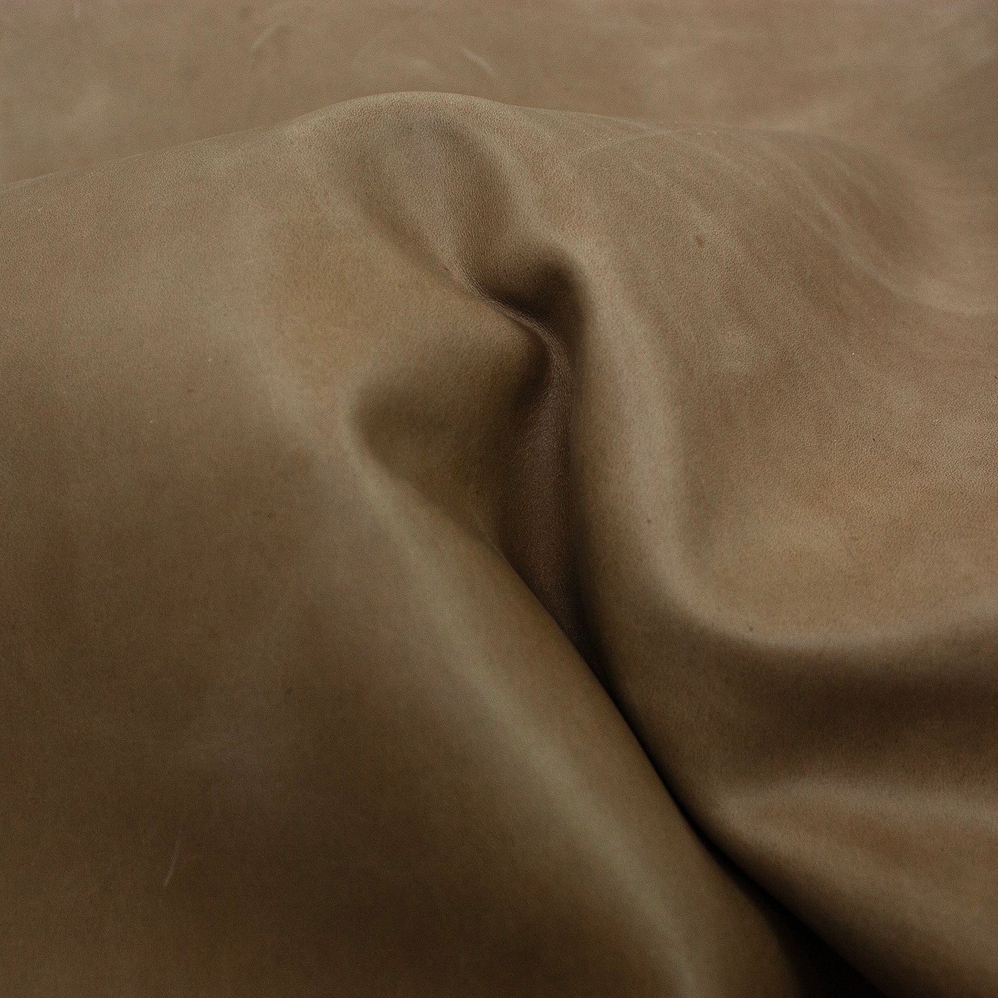 Trozo de piel vacuno rustico marron claro