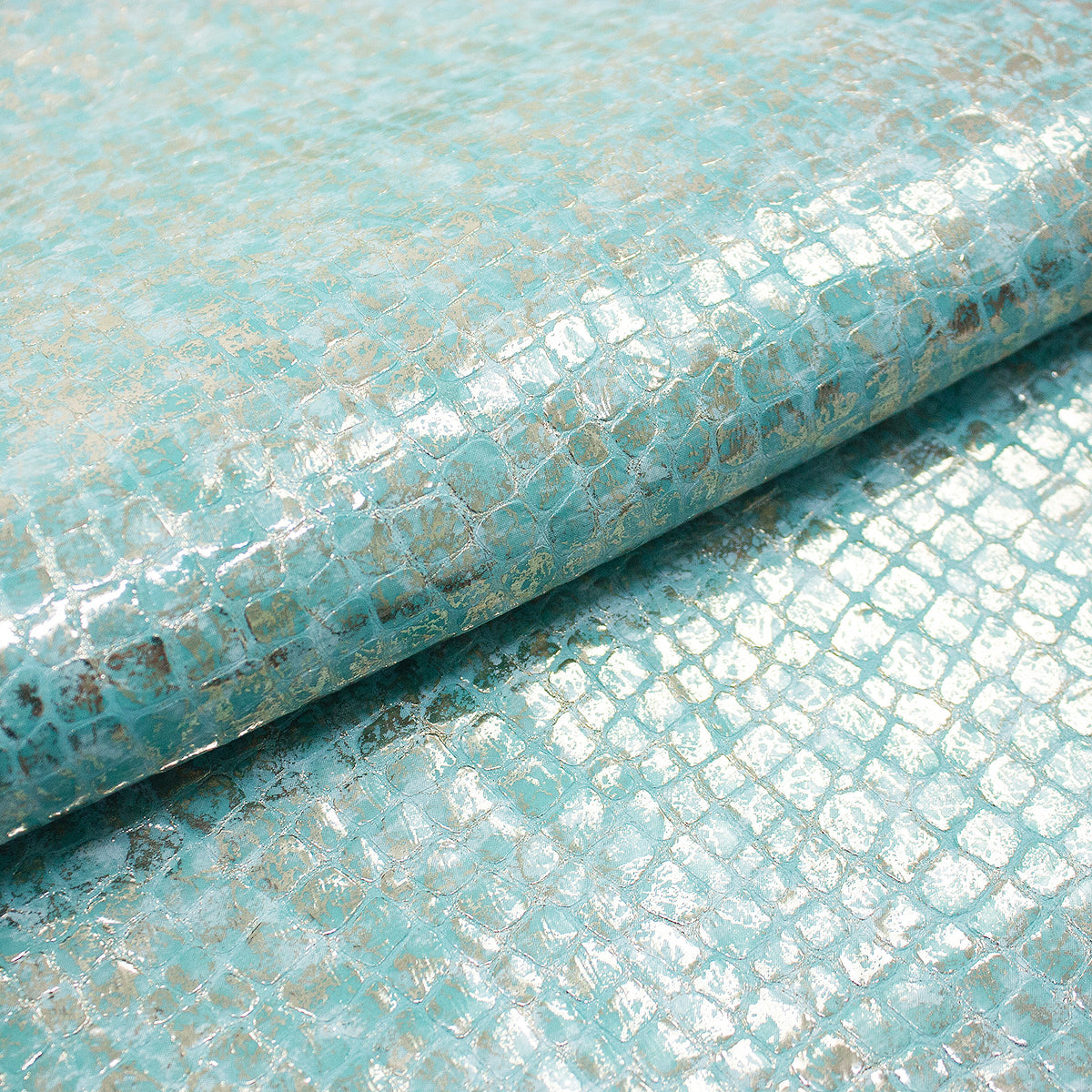 Trozo de piel fantasia aurona azul