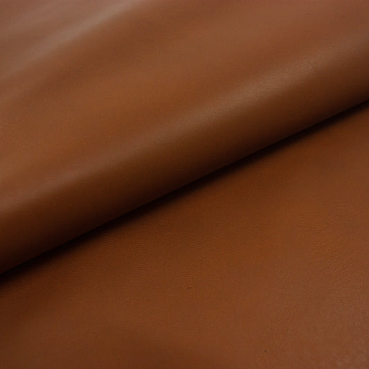 Trozo de piel vacuno marron cuero
