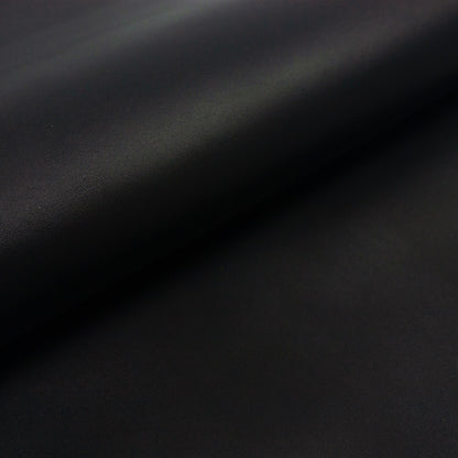Trozo de piel vacuno negro