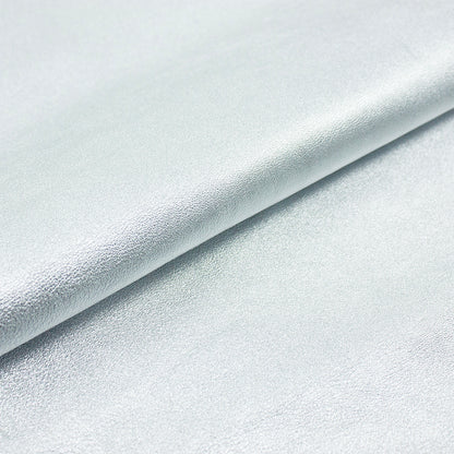Trozo de piel cordero laminado plata