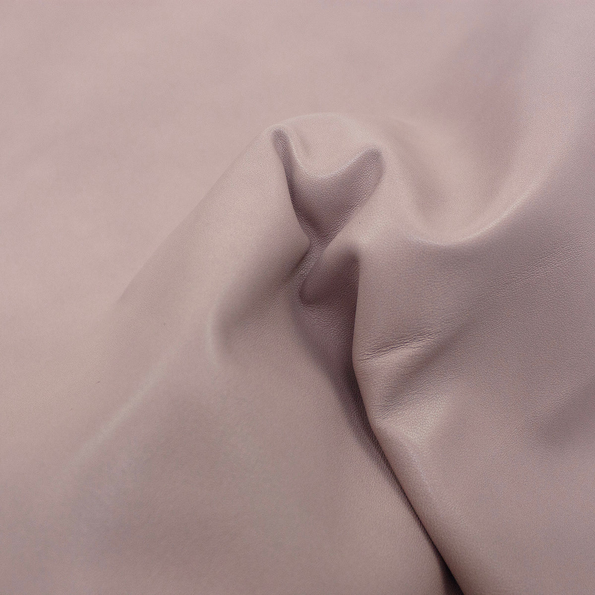 Trozo de piel cabra rosa nude envejecido