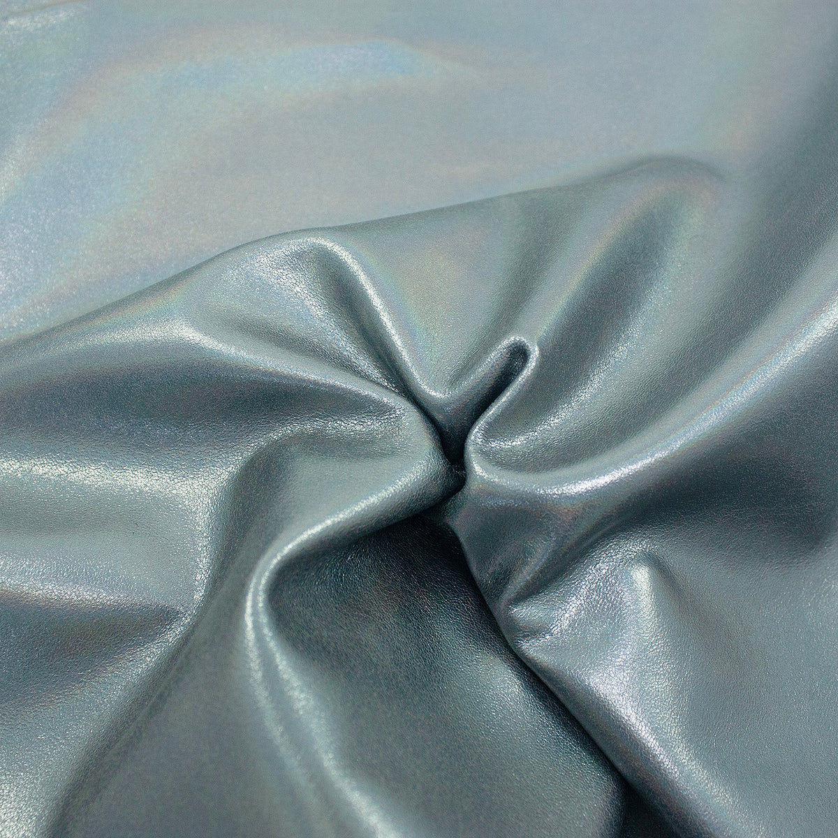 Trozo de piel cordero laminado plata vieja tornasol